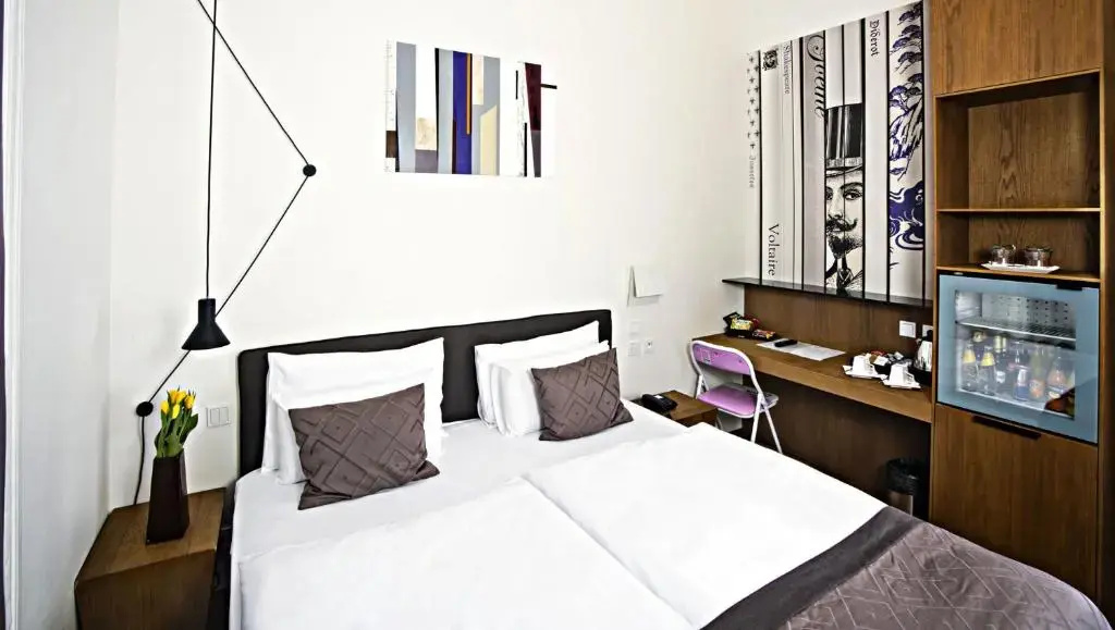 Golden Crown Hotel - Chambres