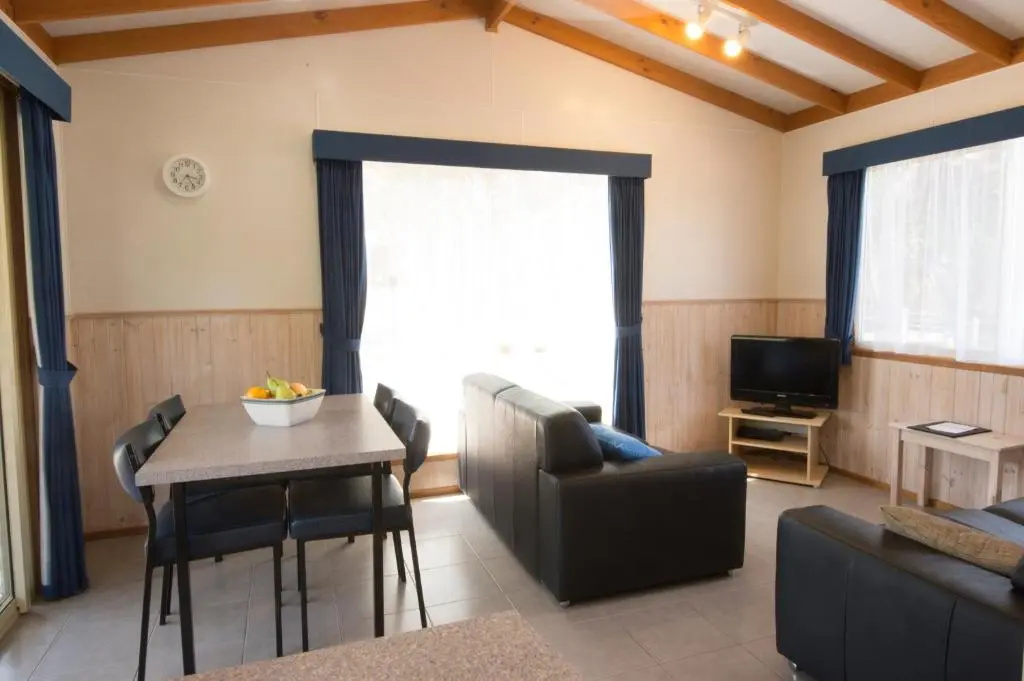 The Lakes Beachfront Holiday Retreat - Chambres