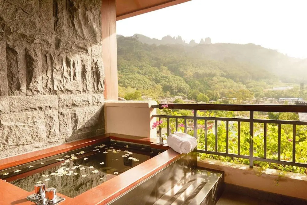 DoubleTree Resort by Hilton Hainan Qixianling Hot Spring