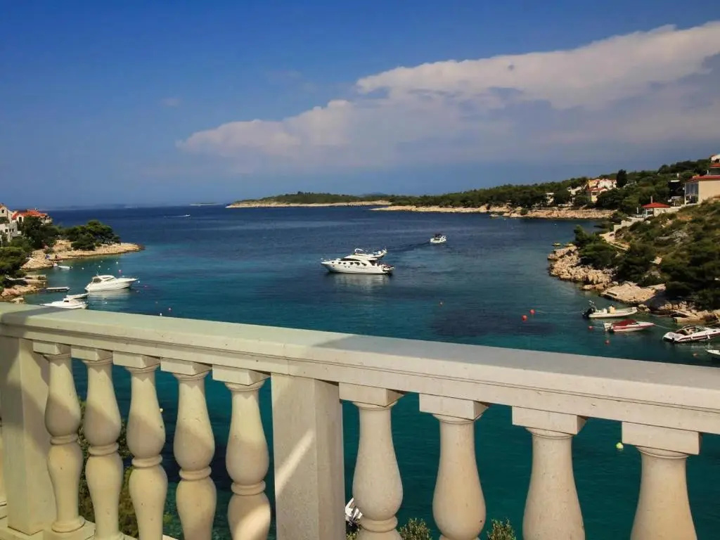 Family Apartment with balcony and with sea view