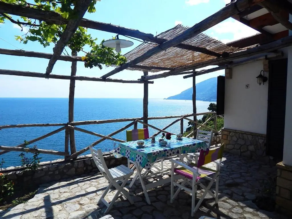 Apartment with sea view