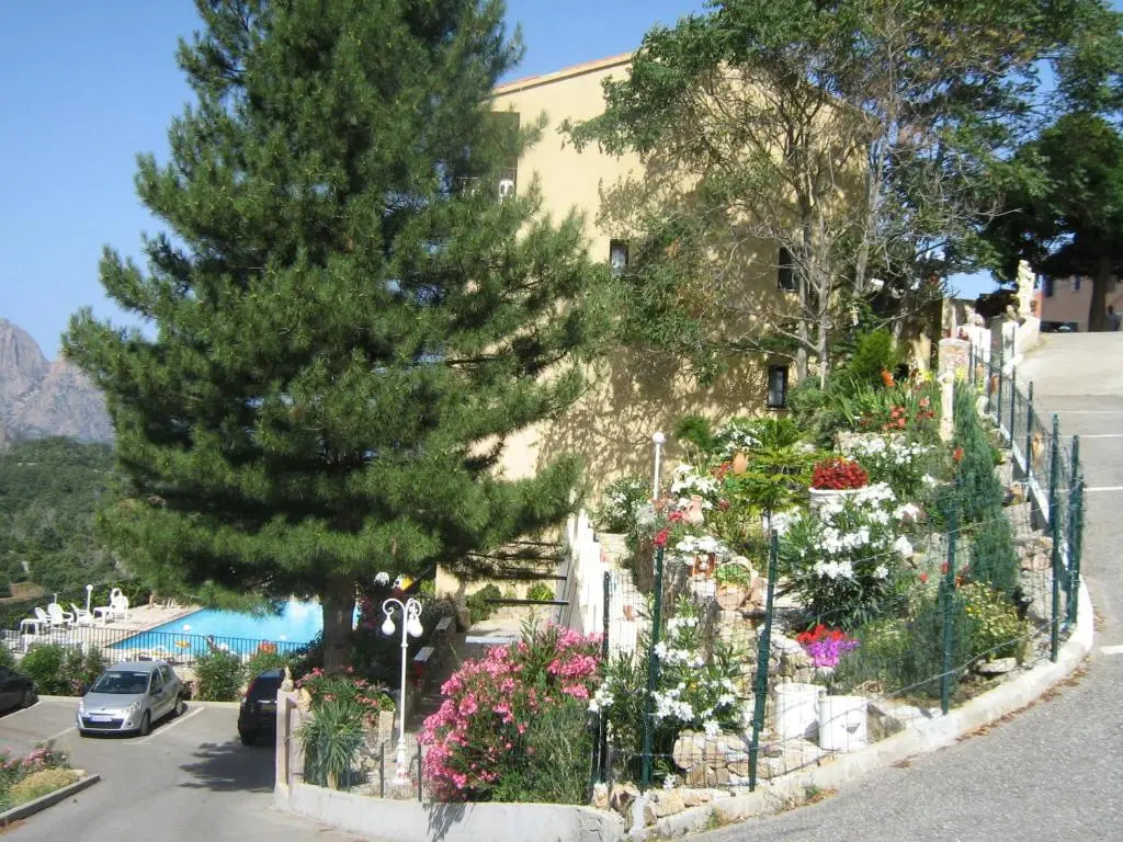 Hotel Aitone