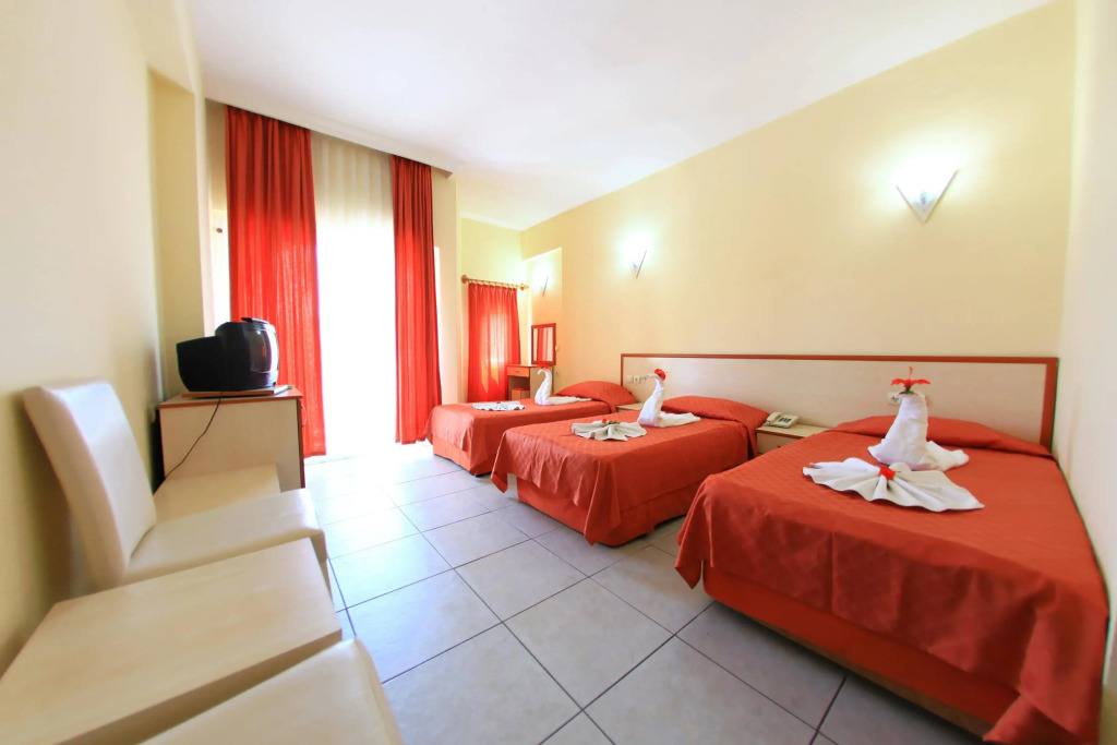 Hotel Golden Sun — фото 2