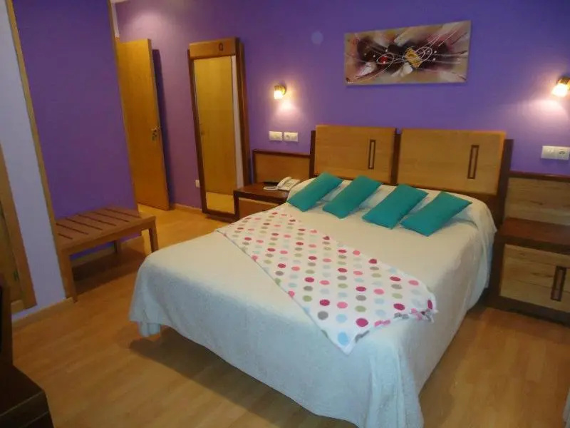 Standard Double room with balcony (full double bed)