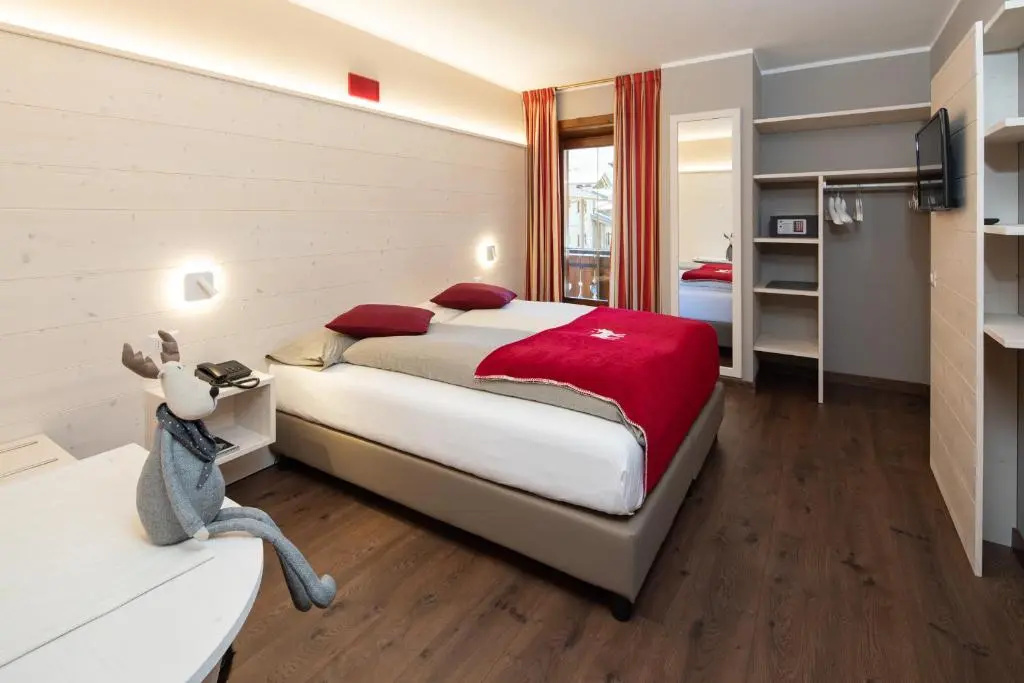 Standard Double room (full double bed)
