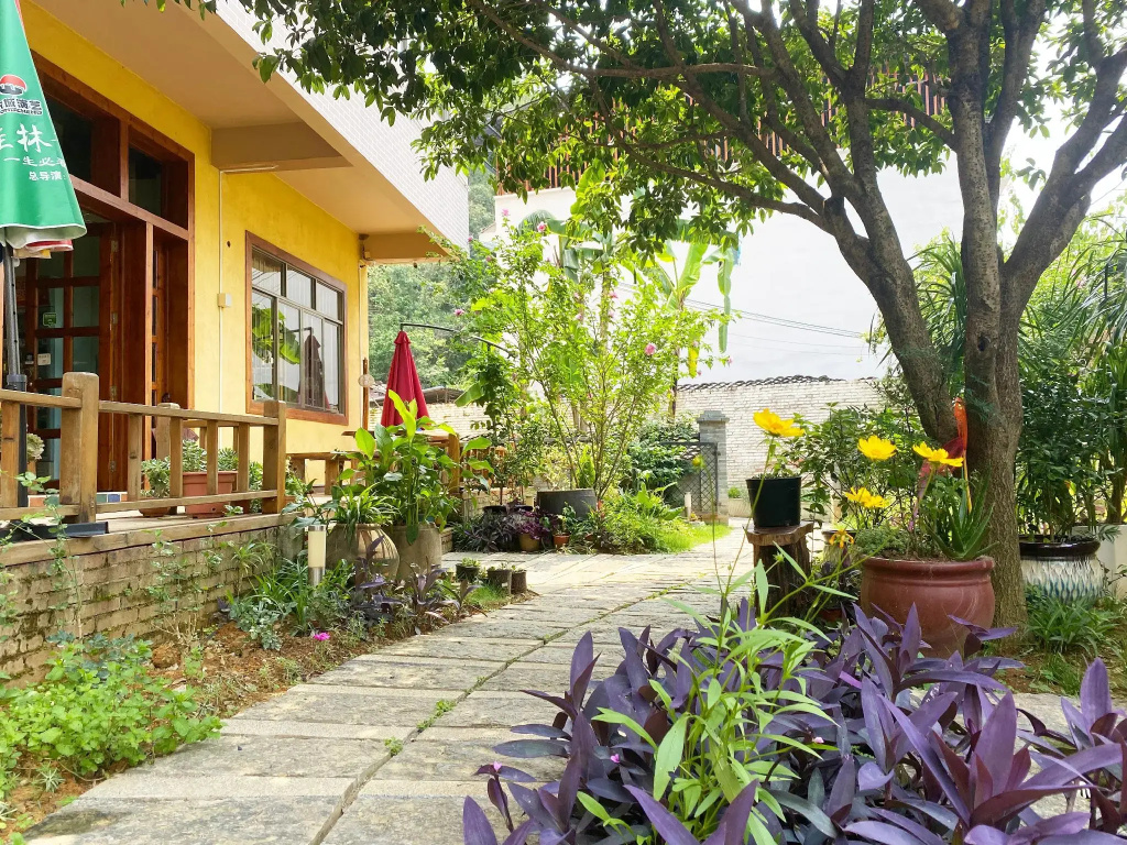 Yangshuo Eden Inn