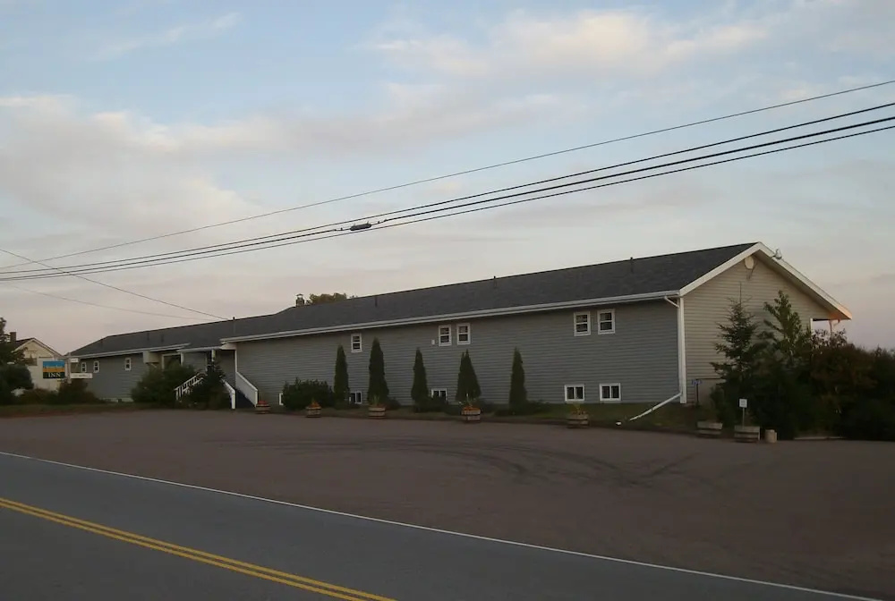 Singing Sands Inn Motel