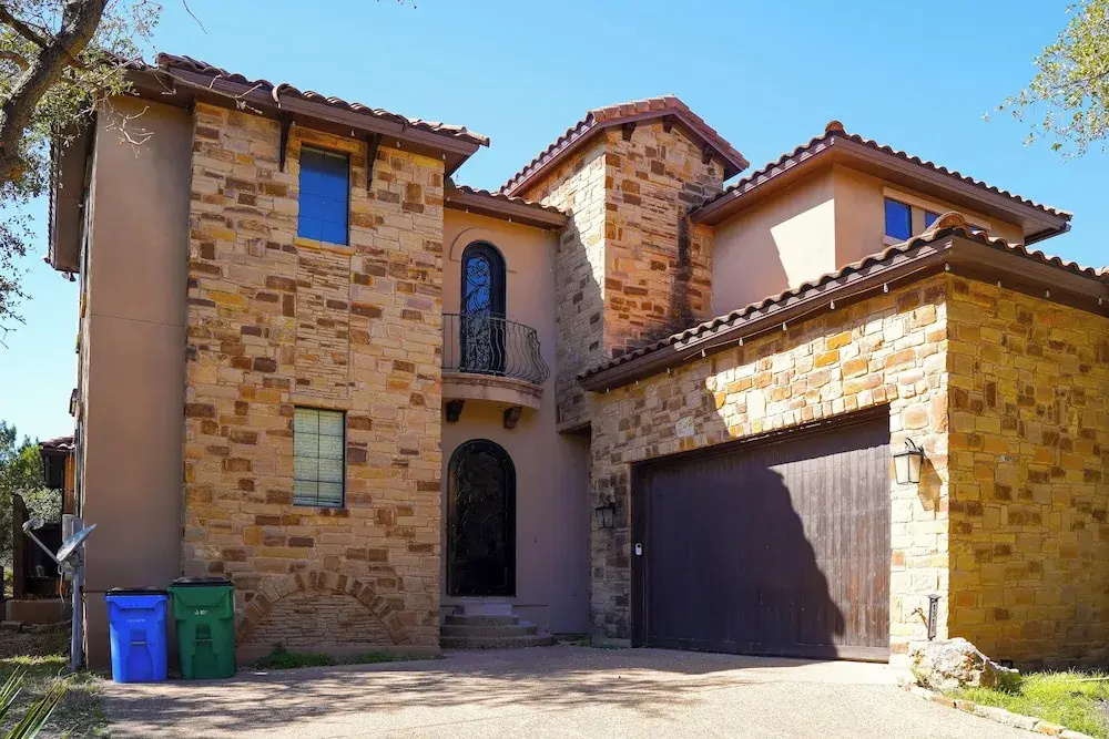 Walk to Boat Launch: Stylish Austin Gem