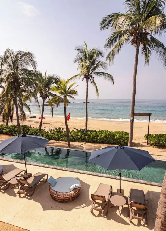 Deluxe Suite with balcony