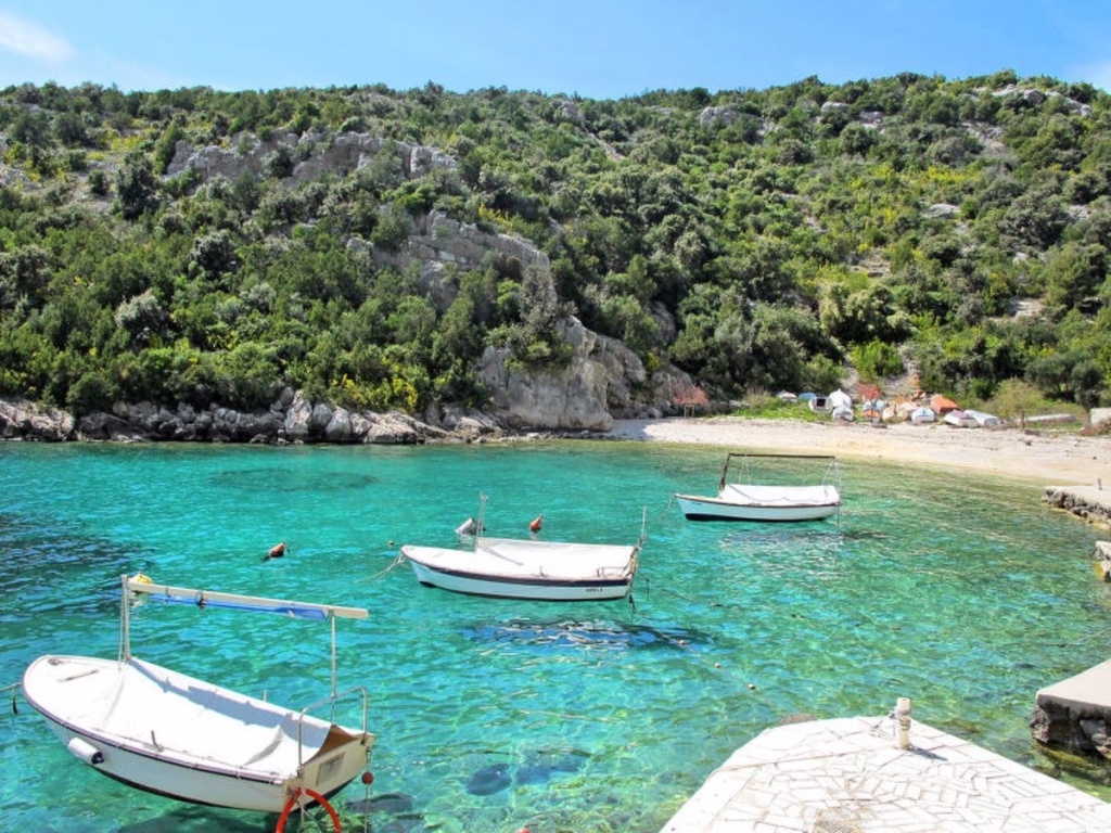 Beach & Waterfront