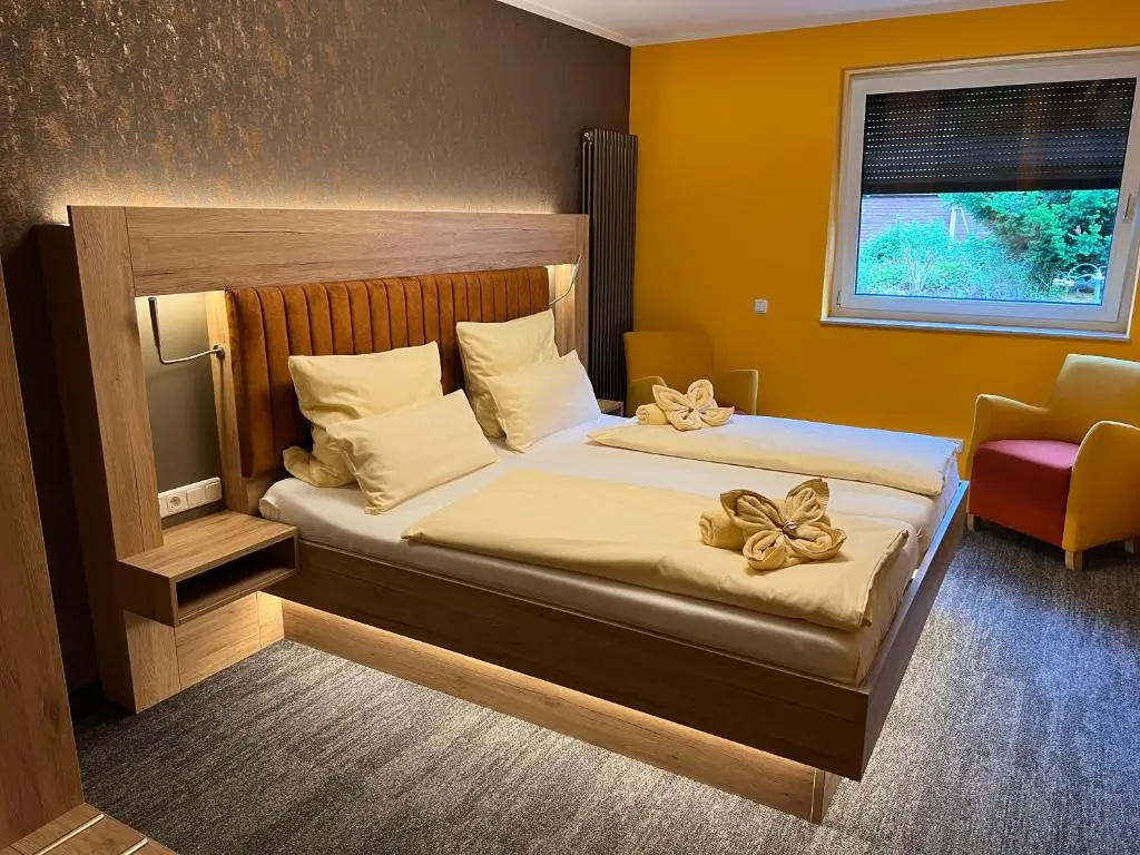 Standard Double room (full double bed)