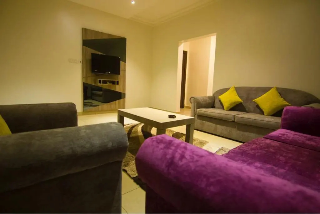 2 Bedrooms Apartment
