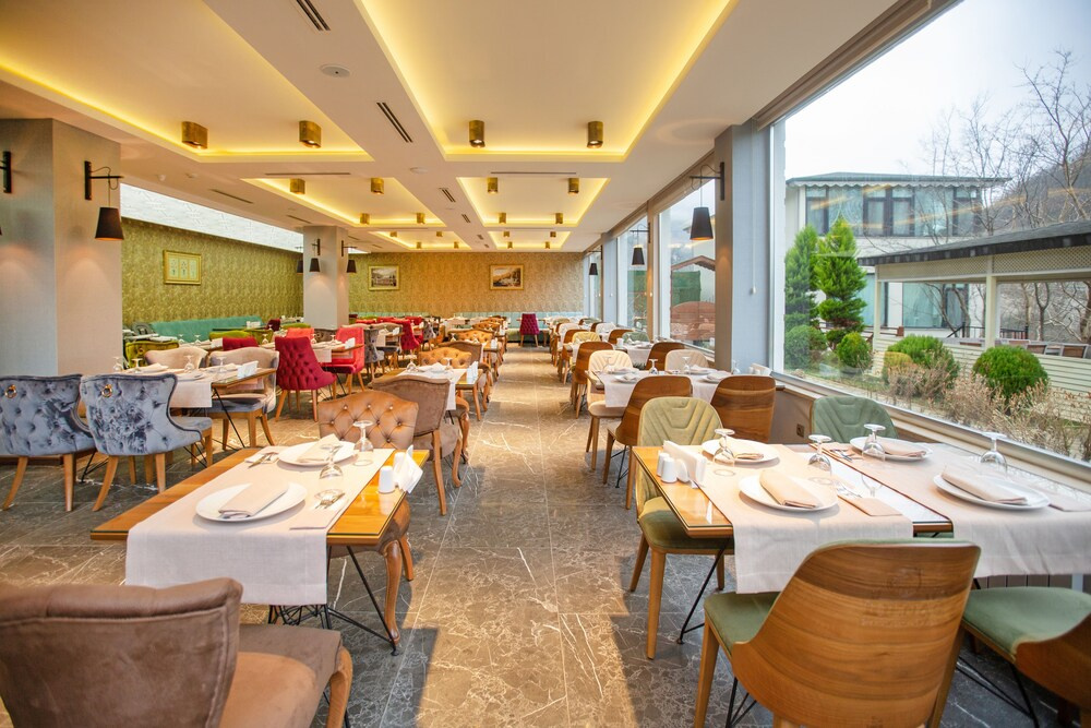 Food & Beverage