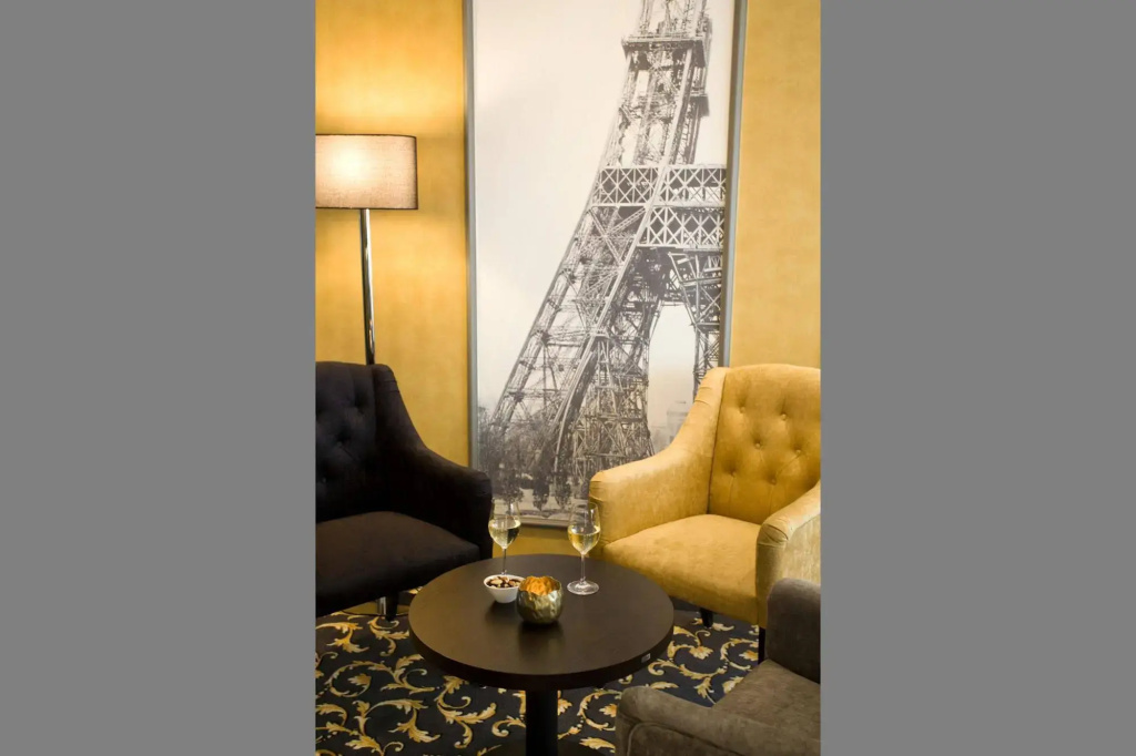 Hotel photo 12