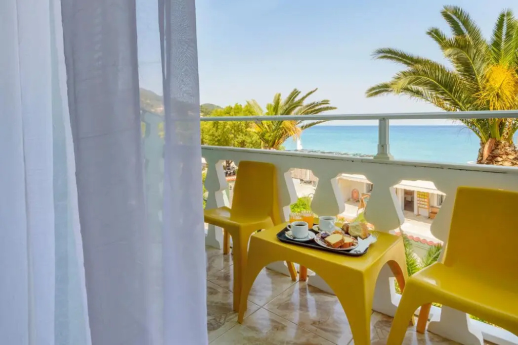 Balcony & Terrace