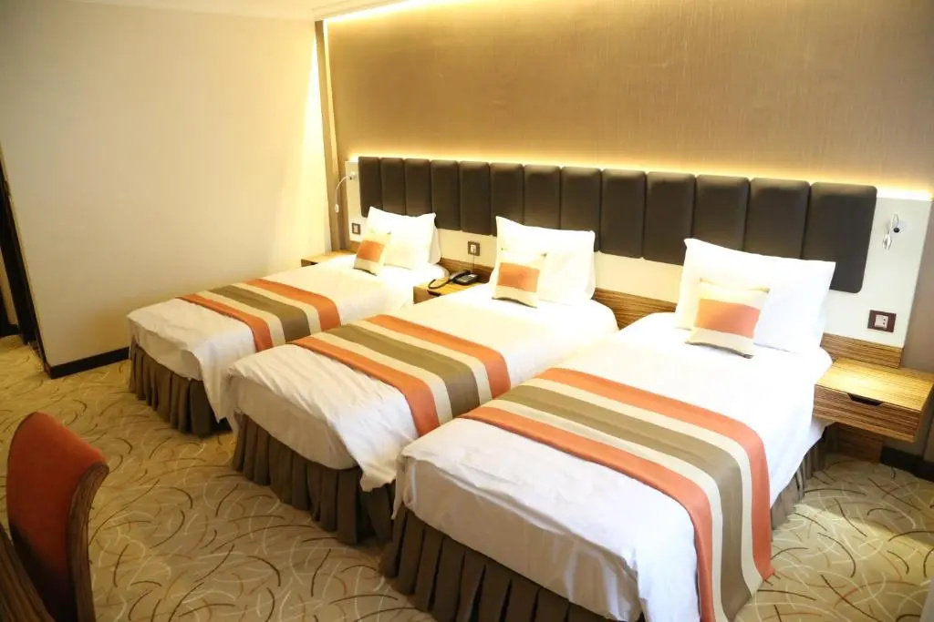Standard Triple room