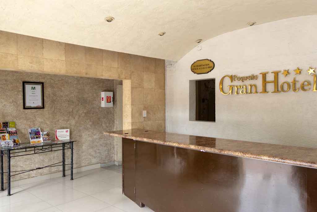 Lobby & Reception