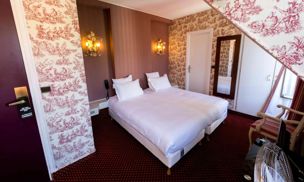 Bedroom