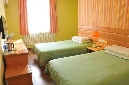 Home Inn Railway Station Dalian