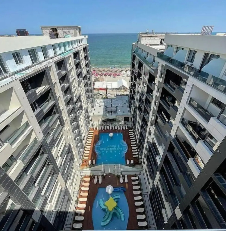 Building Stefan Resort Sud