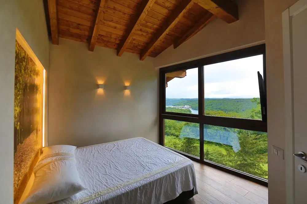 Deluxe Double room with river view (full double bed)