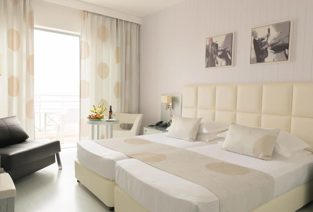 St. George Beach Hotel & Spa Resort - Chambres