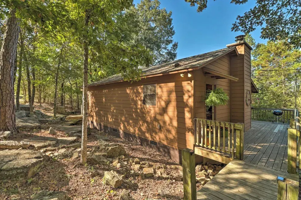 Mountain View Cabin w/ Wraparound Deck!