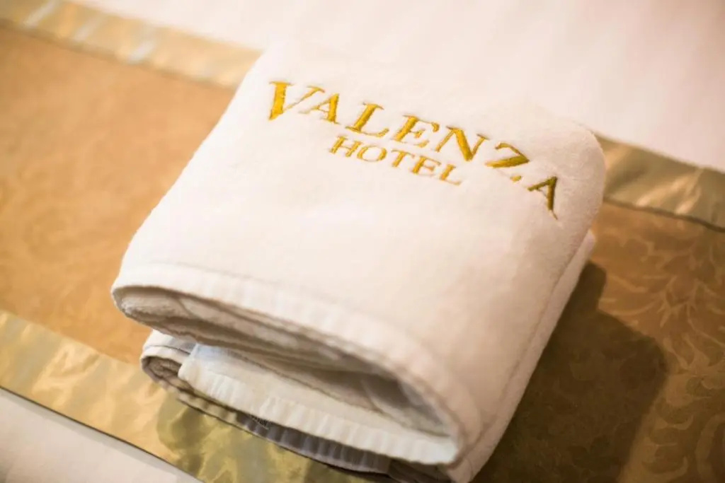 Valenza Hotel & Cafe - Chambres