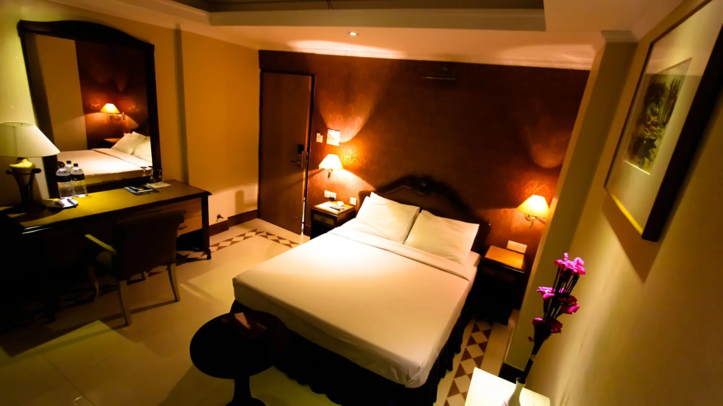 Sea Shell Hotel — 4