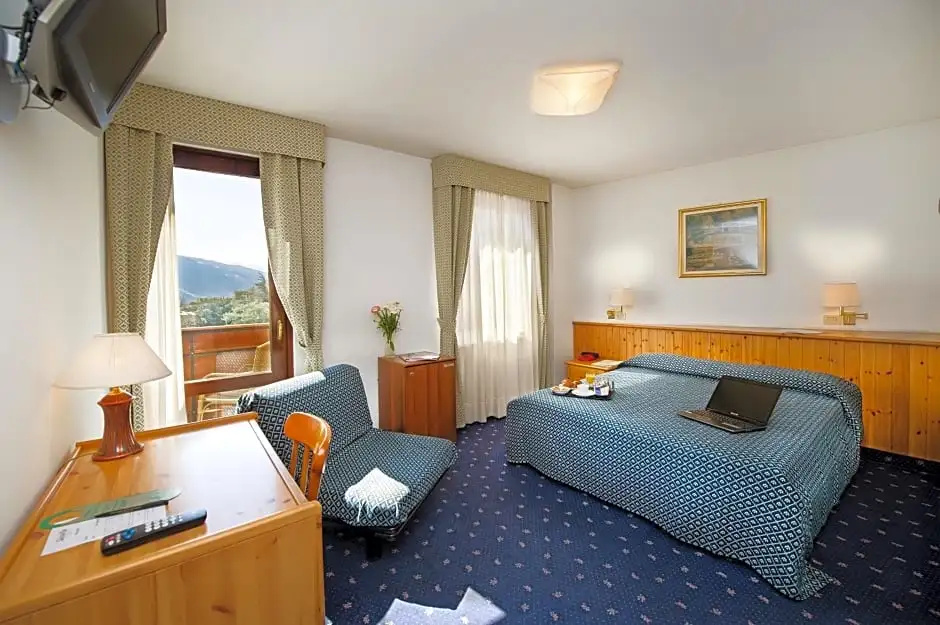 Hotel Sassella - Chambres