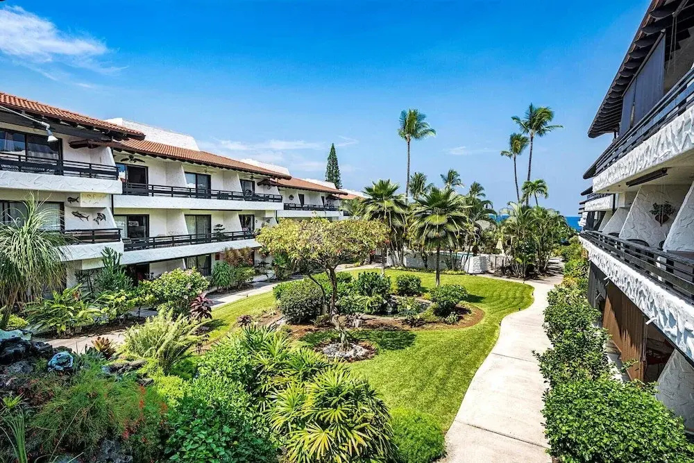 Oceanfront Complex - Updated Ground-floor Condo w/ AC & 2 Pools - Vrkcv