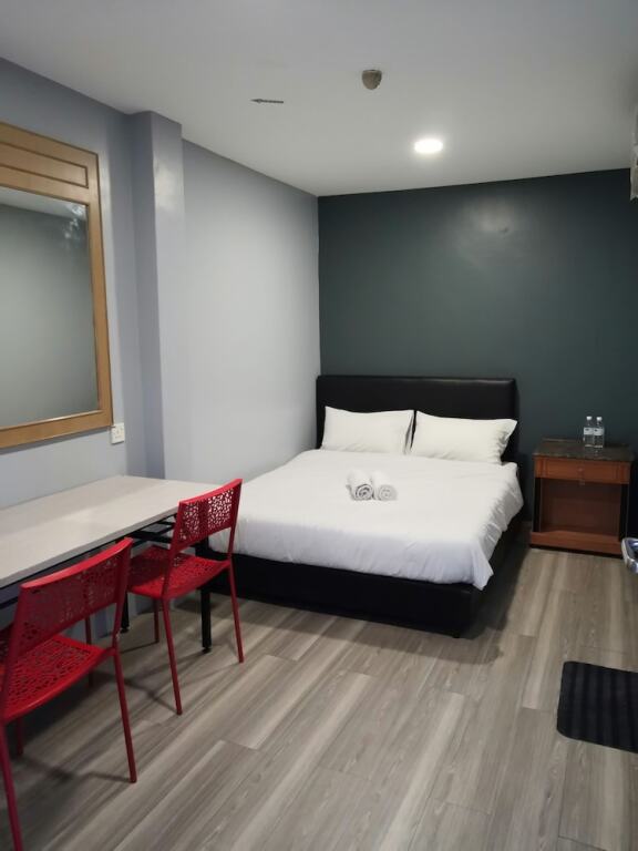 Town View Hotel