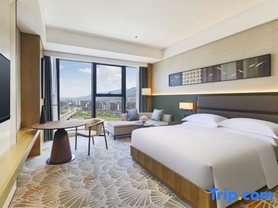 Номер Premier в DoubleTree by Hilton Ya'An
