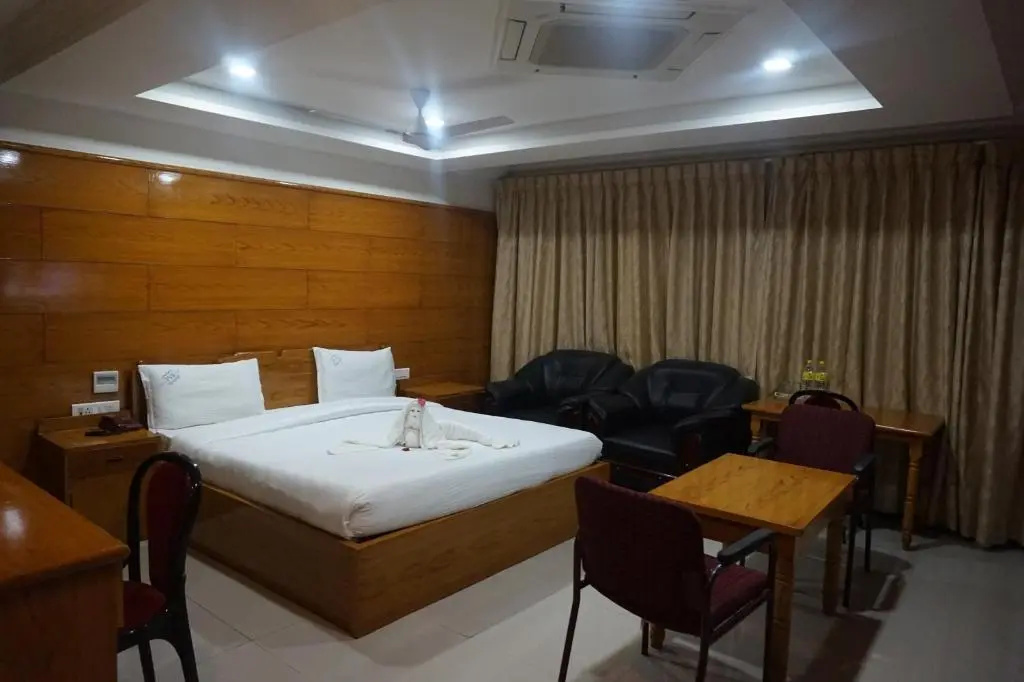 Hotel PVK Grand - Chambres