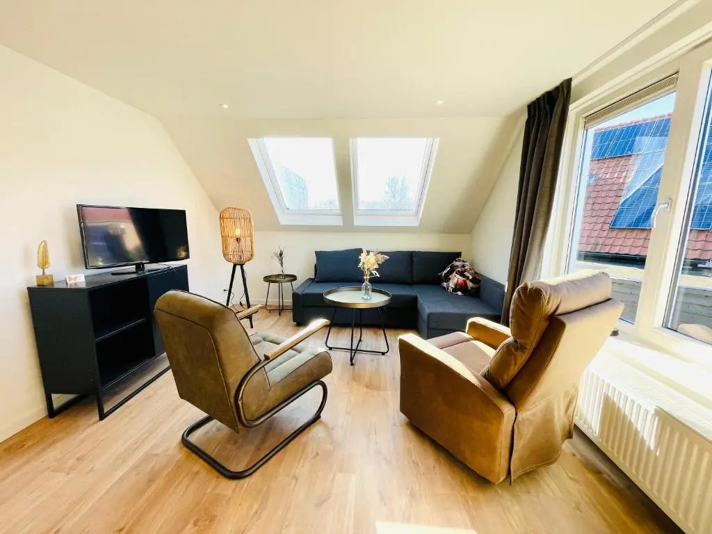 Apartment with garden view