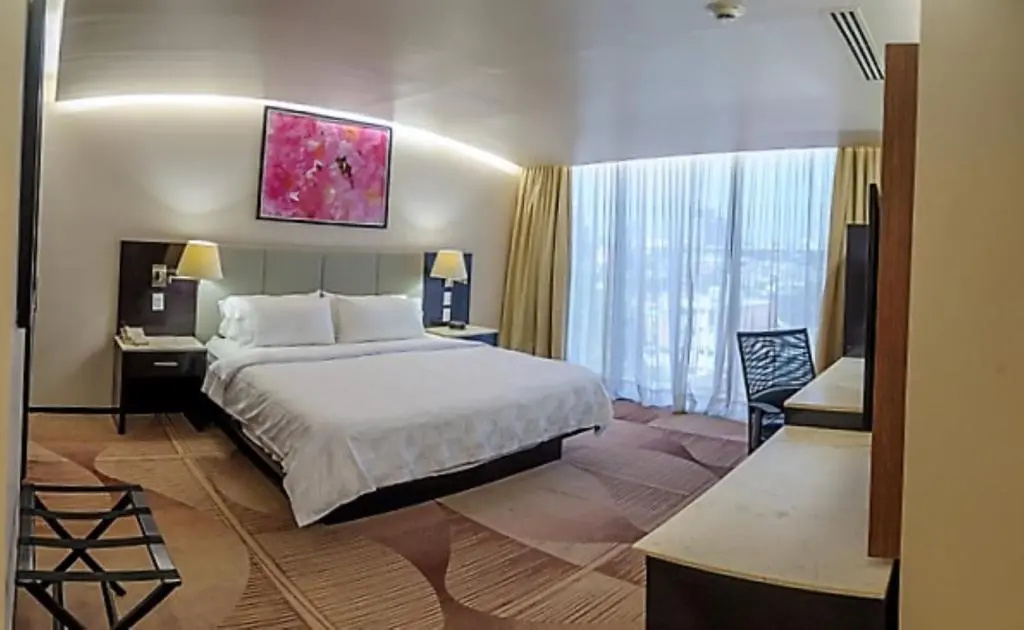 Holiday Inn Hotel & Suites Medica Sur by IHG - Chambres