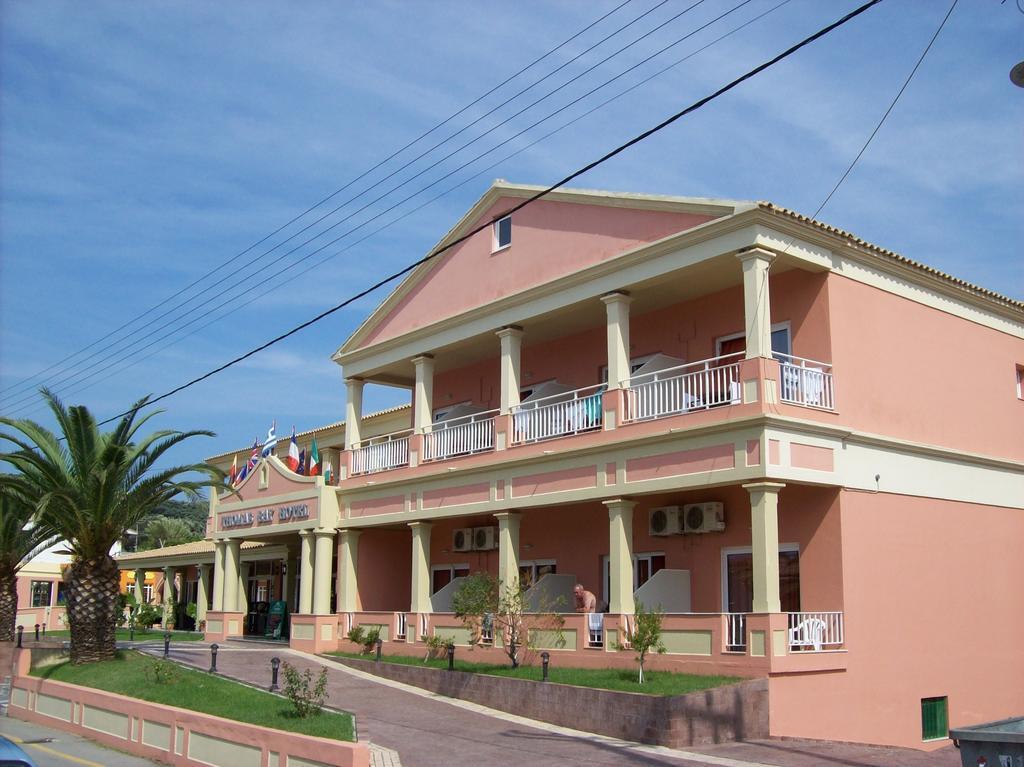 Thomas Bay Hotel