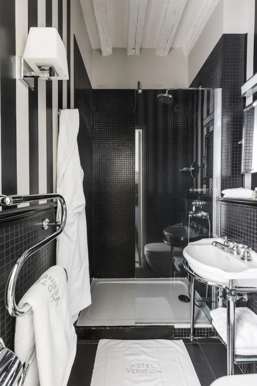 Hotel Verneuil 46
