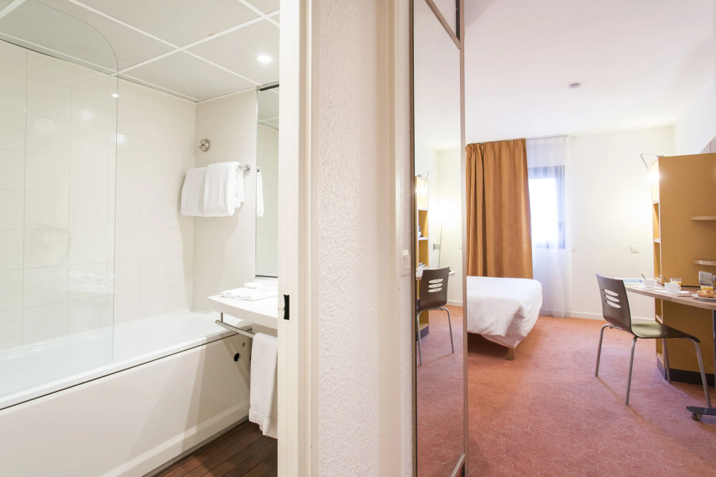 Hotel photo 12