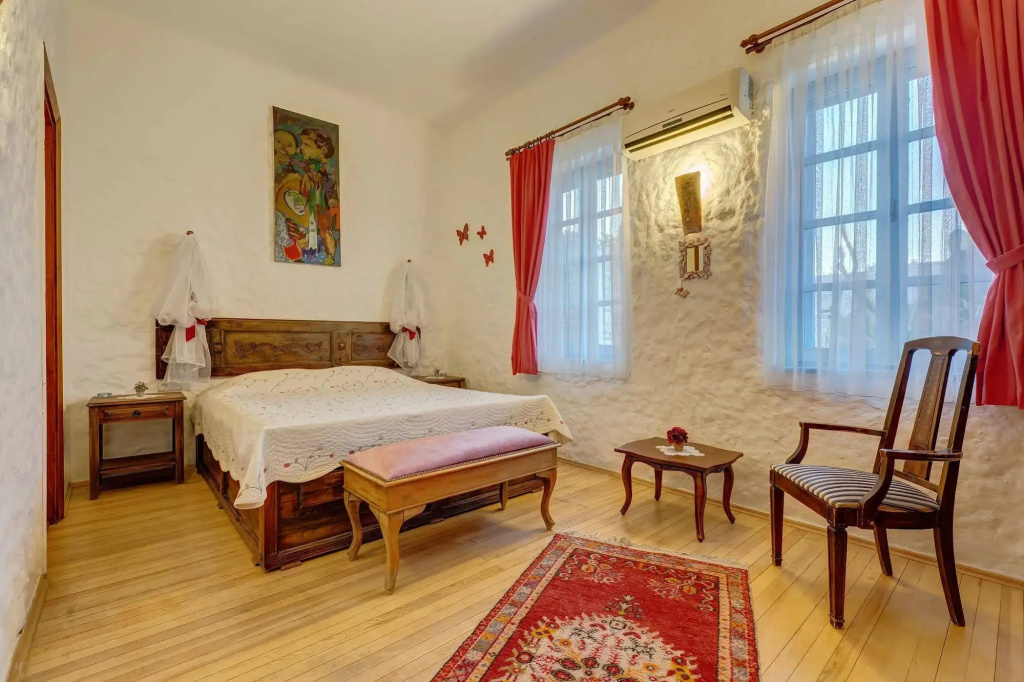 Lale Lodge Hotel