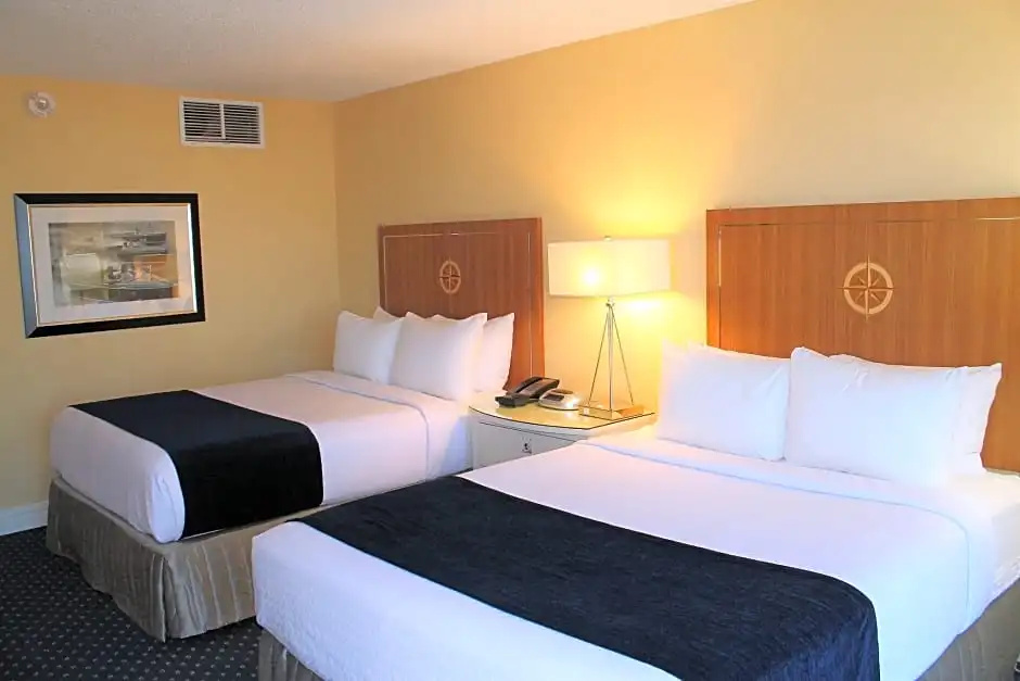 The Landing at Hampton Marina, Tapestry Collection by Hilton - Chambres