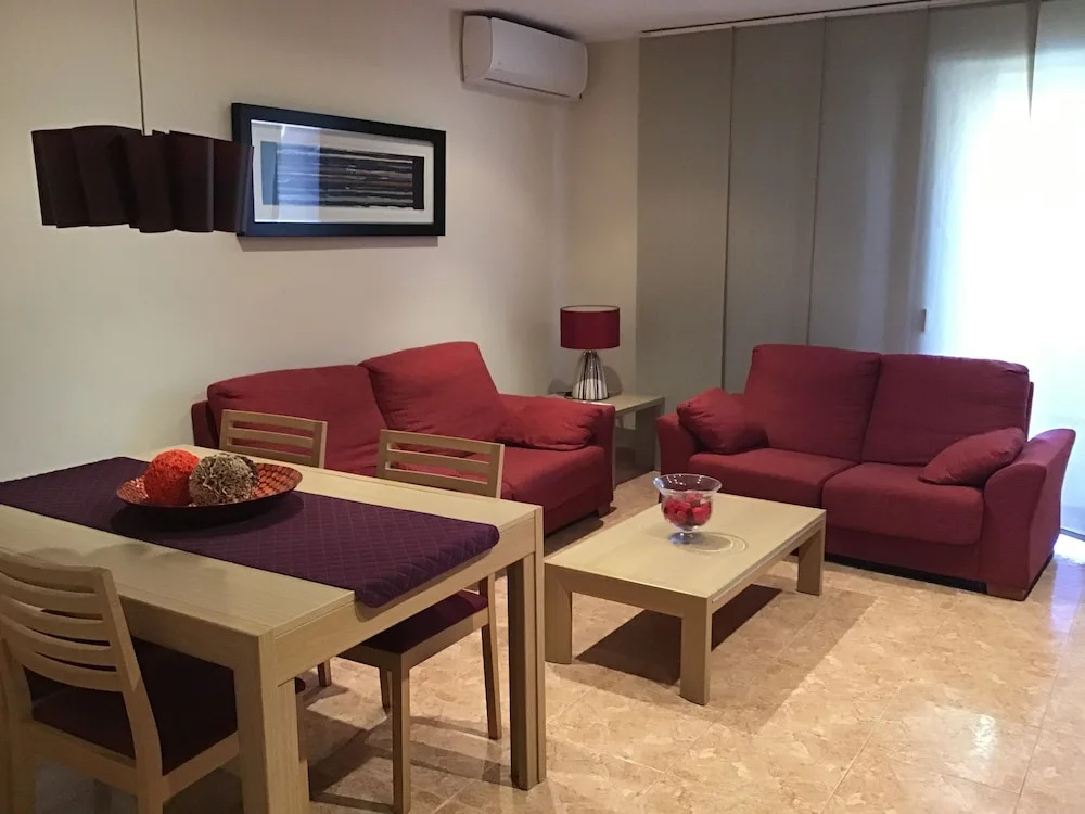2 Bedrooms Apartment with view