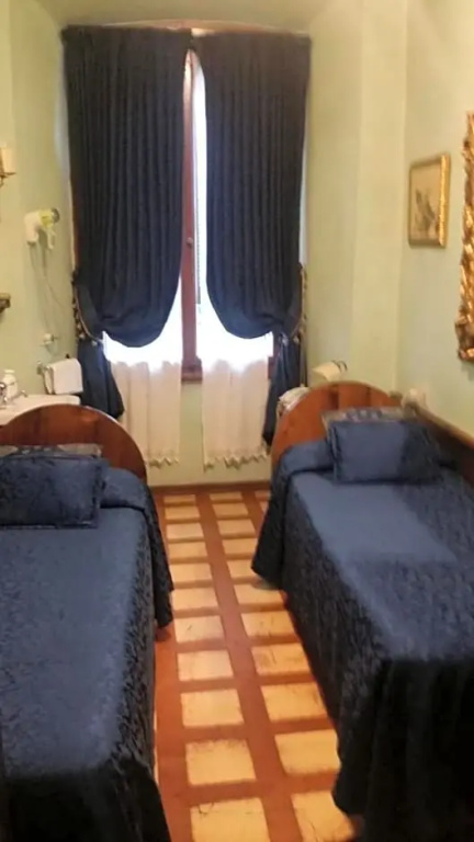Economy Double room (twin beds)