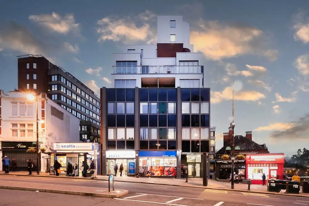 Modern Bromley Penthouse With Balcony Views