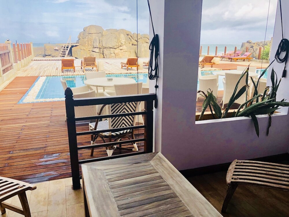 Thaproban Pavilion Resort & Spa