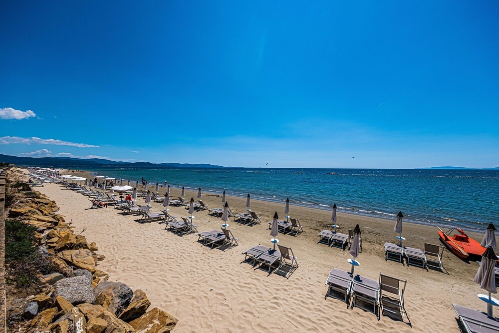Beach & Waterfront
