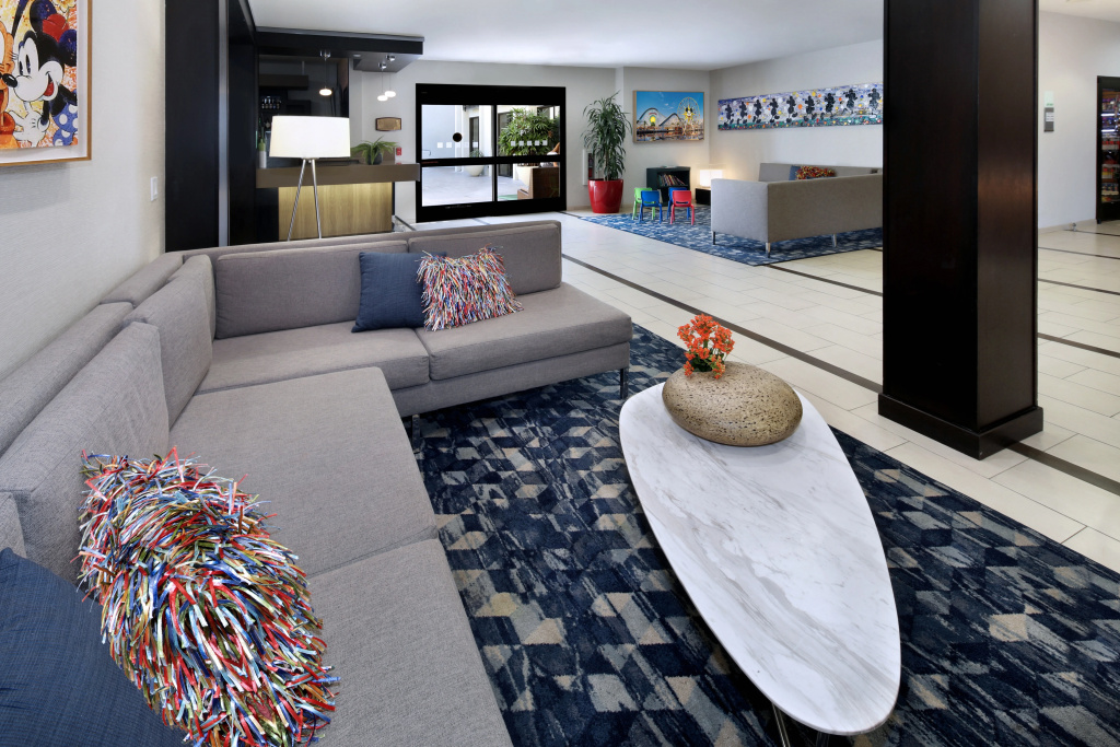 Holiday Inn Hotel & Suites Anaheim by IHG - Général