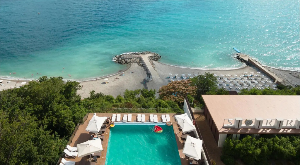 Beach & Waterfront