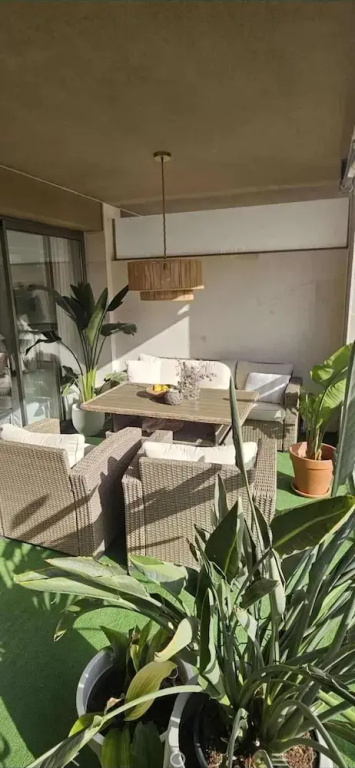 2 Bedrooms - Private Rooftop and Pool - Parking