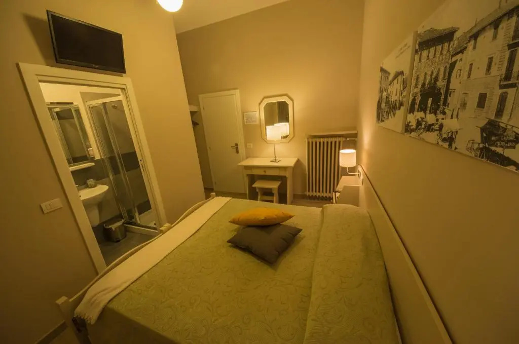Standard Double room (full double bed)